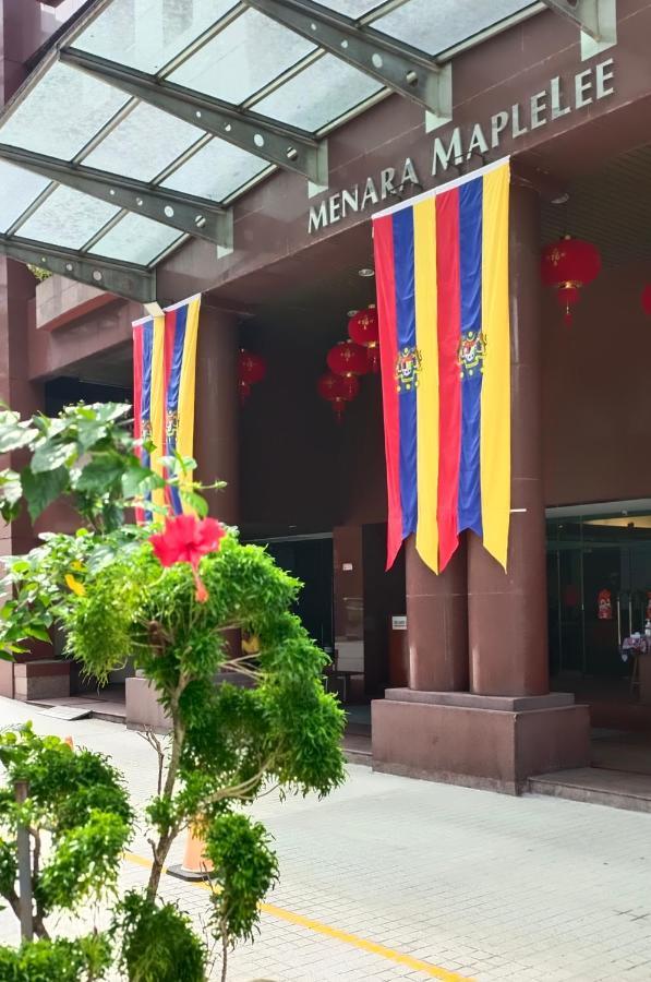 The Maple Aparthotel 3*